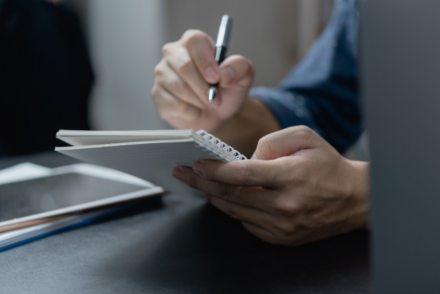 Providing Effective Written Feedback for Lawyers 2026